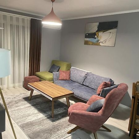 Sunny Prishtina Apartment Pristina Eksteriør billede