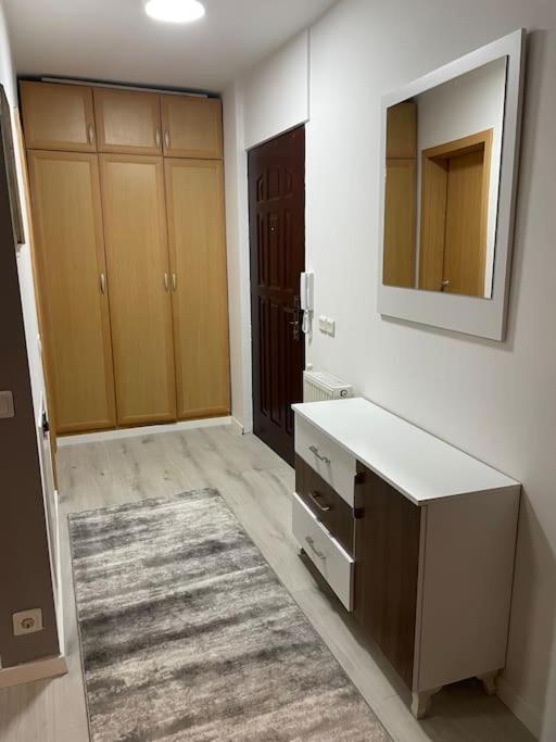 Sunny Prishtina Apartment Pristina Eksteriør billede