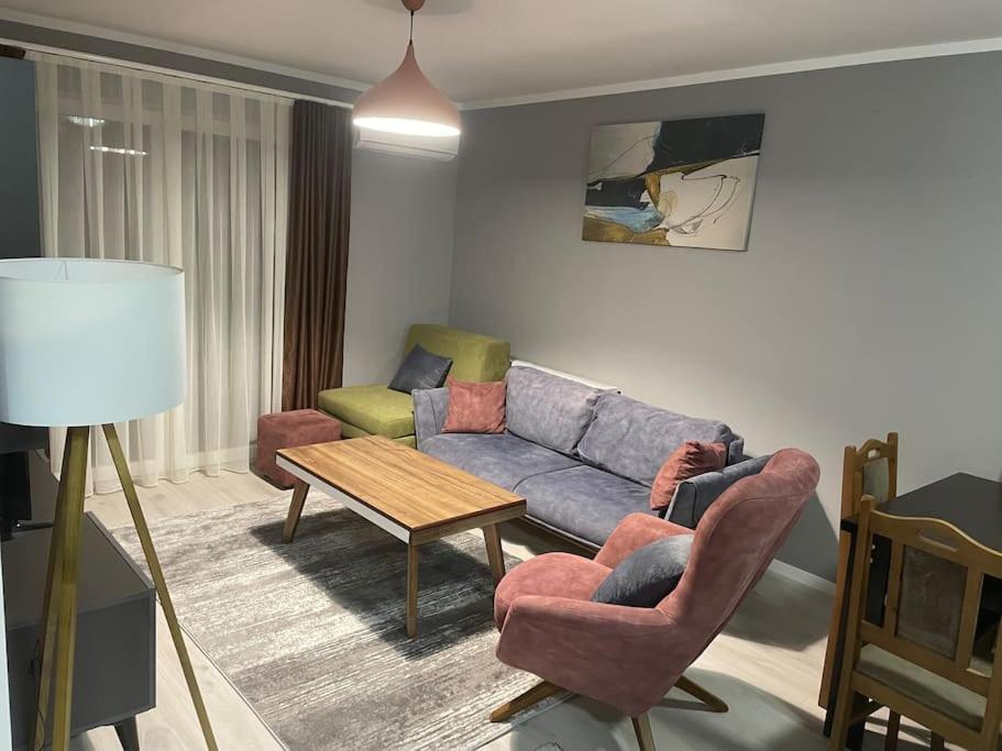 Sunny Prishtina Apartment Pristina Eksteriør billede